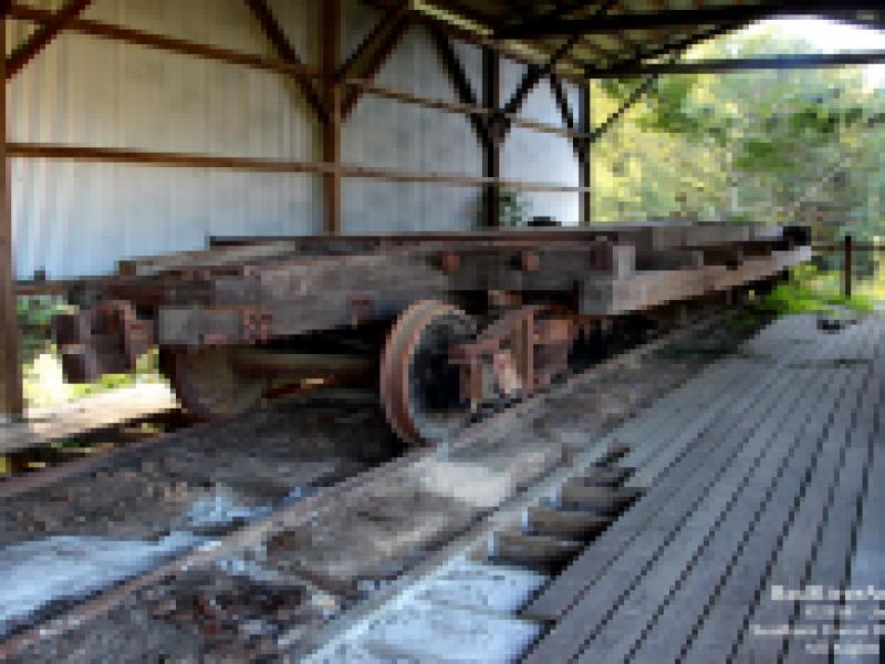 Red River & Gulf Engine #106 Work Session - Intact Log Car